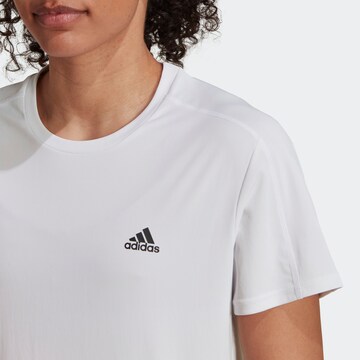 ADIDAS SPORTSWEAR Funktionsshirt 'Run It ' in Weiß