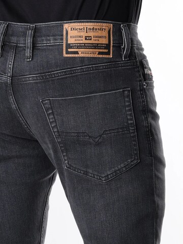 Skinny Jean 'TEPPHAR-X' DIESEL en gris