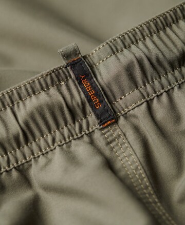 Pantaloncini da bagno di Superdry in verde