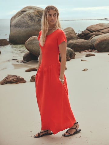 Next Платье в Красный