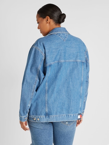 Veste mi-saison Tommy Jeans Curve en bleu