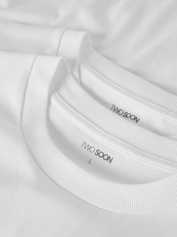 TWO SOON Shirt in White