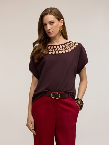 T-shirt MOTIVI en marron : devant