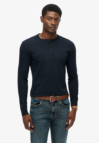 T-Shirt 'Essential' Superdry en bleu : devant