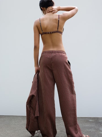 Wide leg Pantaloni di Pull&Bear in rosso