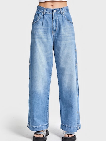 IT'S BASIC Loosefit Jeans 'Relaxed High Rise Jeans' in Blauw: voorkant