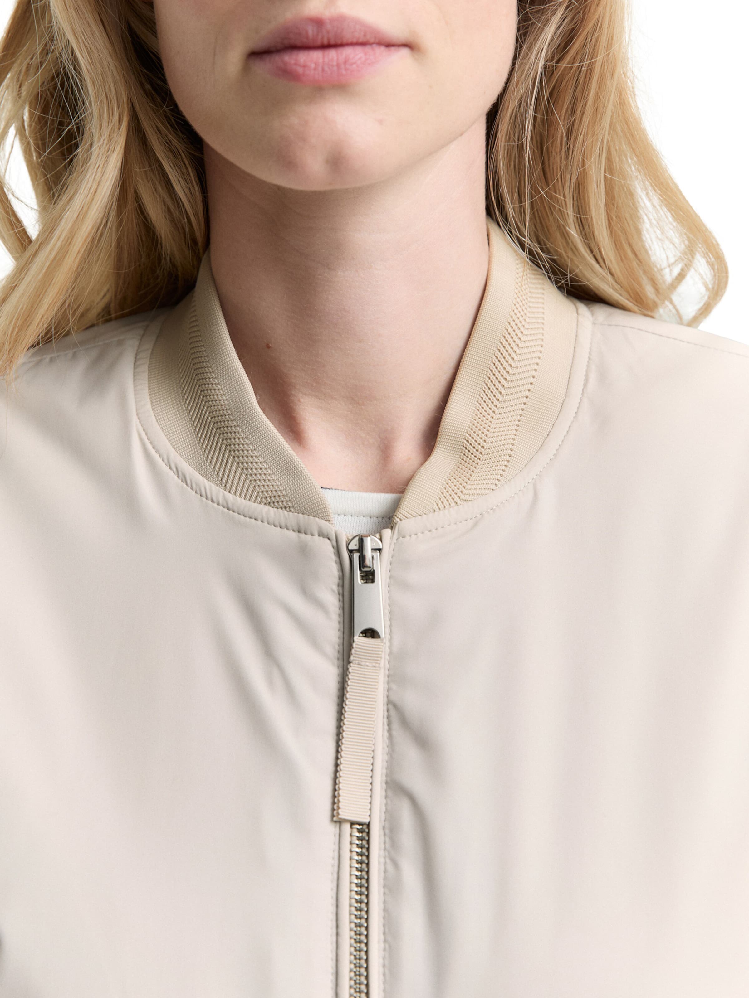 TOM TAILOR Φθινοπωρινό και ανοιξιάτικο μπουφάν σε μπεζ