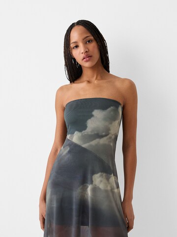 Abito di Bershka in grigio