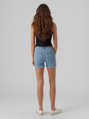 VERO MODA Slimfit Shorts 'LUNA' in Blau