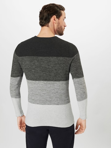 Key Largo - Ajuste regular Jersey 'JOGI' en gris