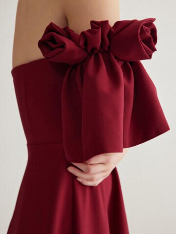 Robe de cocktail Trendyol en rouge