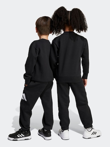 ADIDAS SPORTSWEAR Tréningový komplet 'Essentials' - Čierna