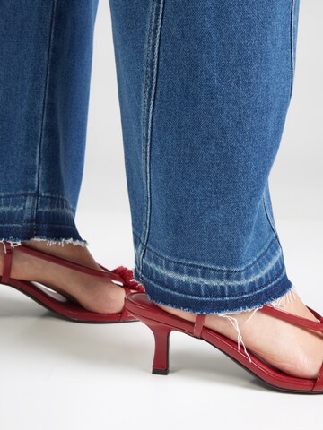 Barrel Jeans 'NORALIE' di Elias Rumelis in blu