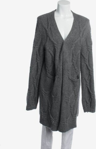 Fine Edge Sweater & Cardigan in XS in Grey: front
