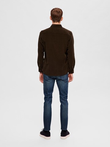 žalia SELECTED HOMME Standartinis modelis Marškiniai 'SLHREGOWEN'