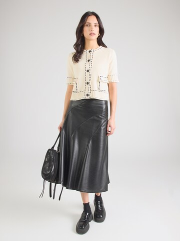 Pulover de la Rich & Royal pe alb