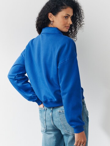 Next Sweatshirt 'Essential' i blå