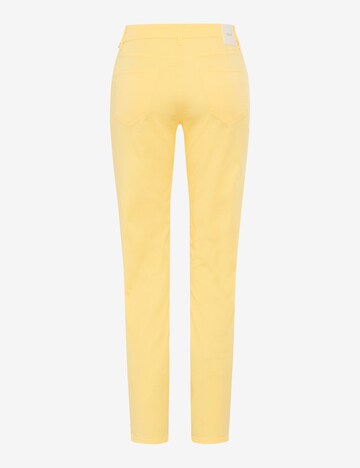 Regular Pantalon BRAX en jaune