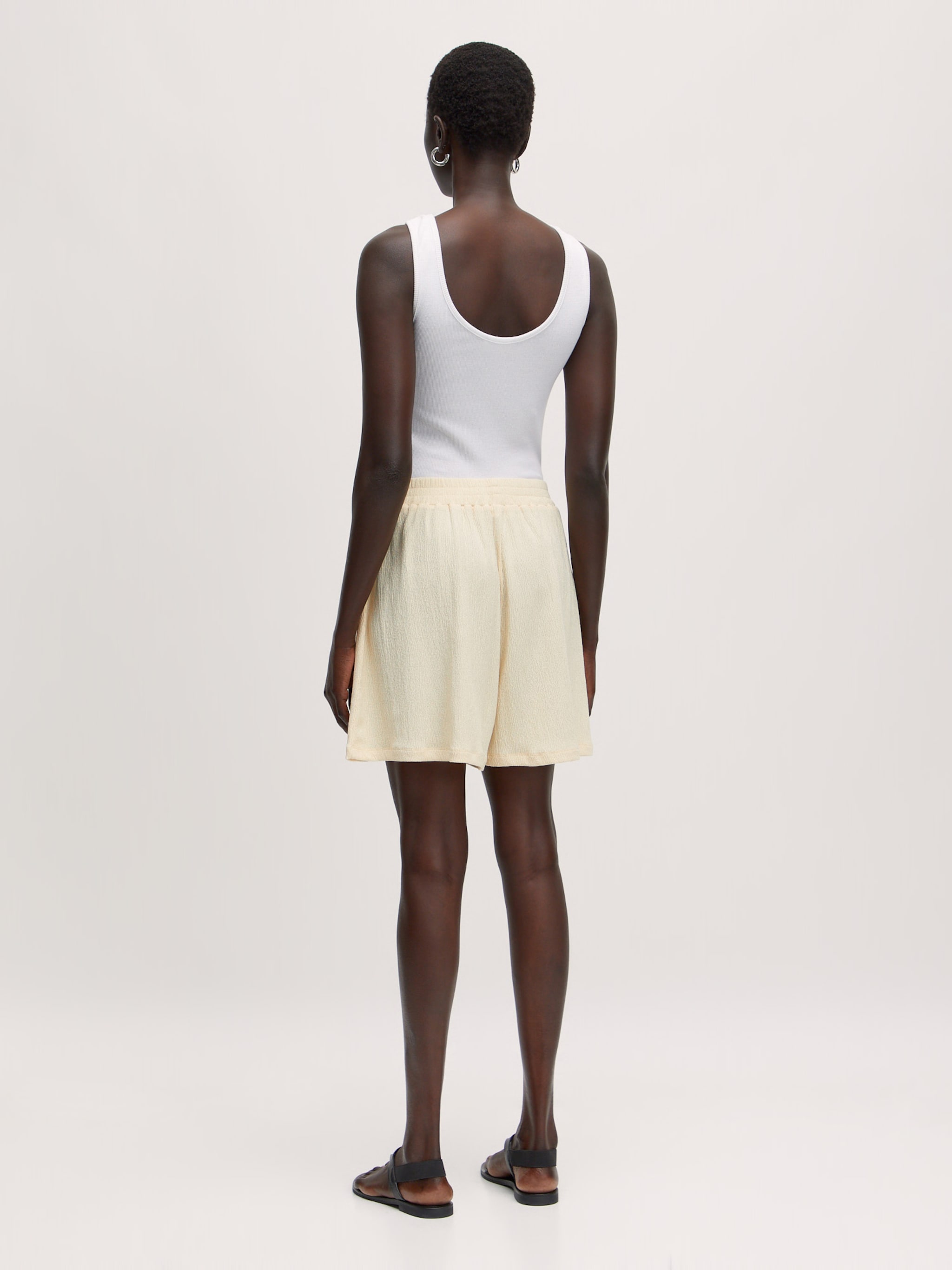 EDITED Produkte Shorts 'Mara' beige