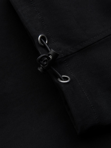 Effilé Pantalon cargo Ombre en noir