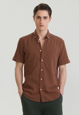 Felix Hardy Regular Fit Forretningsskjorte i brun: forside