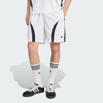 regular Pantaloni 'Adicolor Teamgeist' di ADIDAS ORIGINALS in bianco: frontale