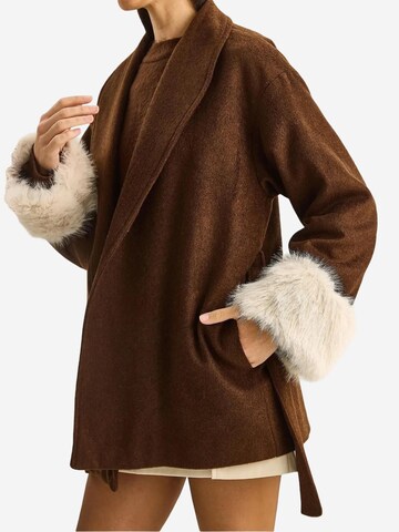 Cappotto di mezza stagione 'Mäntel' di Bianco Lucci in marrone