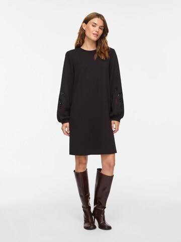 Rochie 'VISANDY' de la VILA pe negru