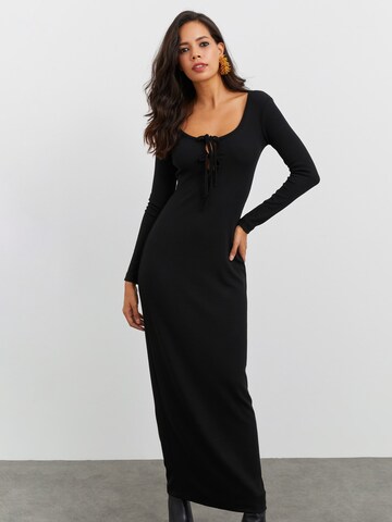 Cool & Sexy Dress in Black: front