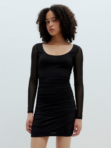 Robe 'Lauren' EDITED en noir : devant