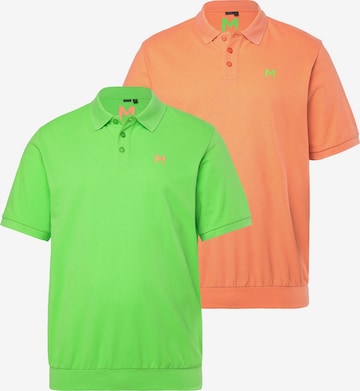 Men Plus Shirt in Green: front