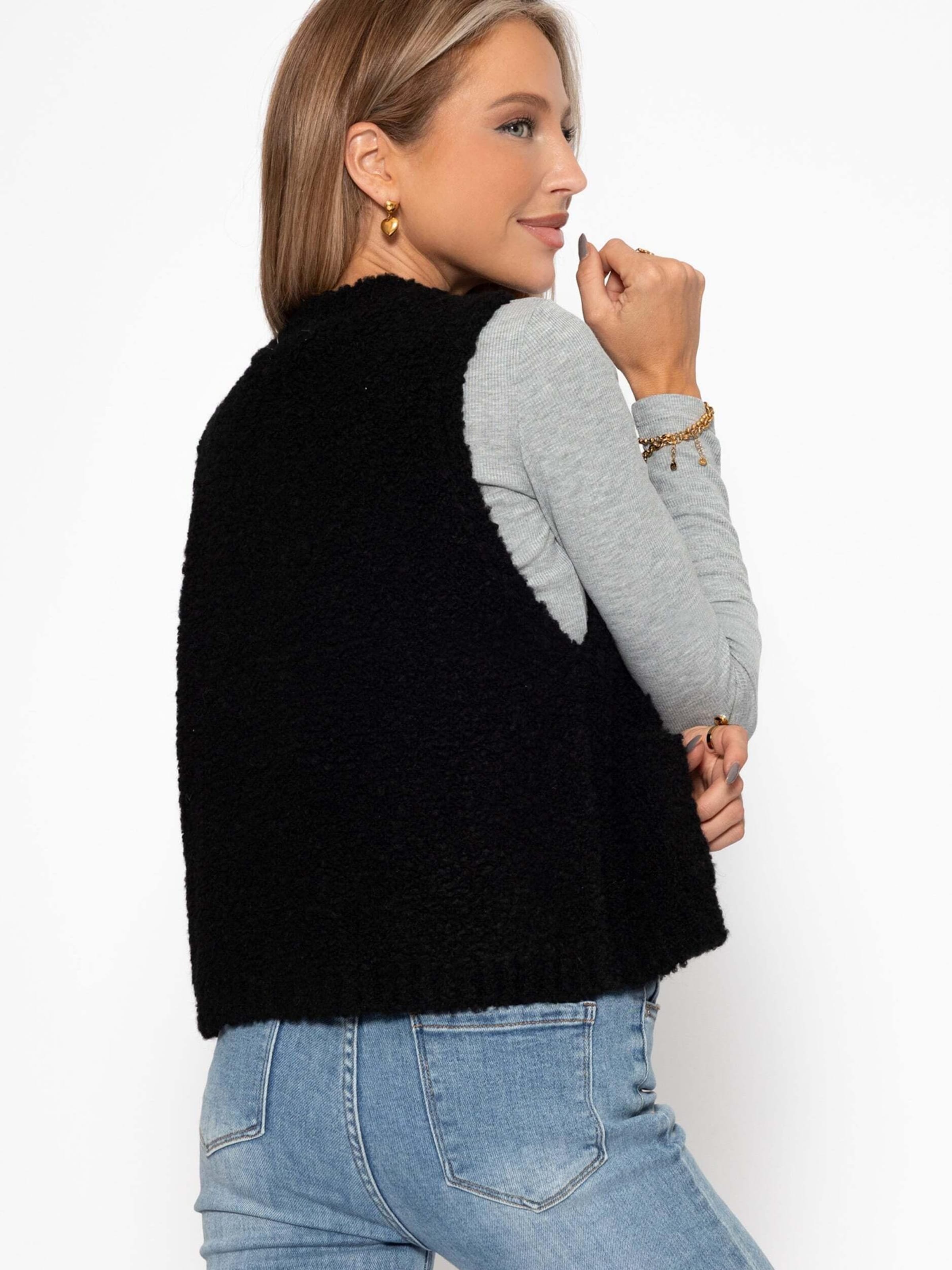 SASSYCLASSY Vest in Black