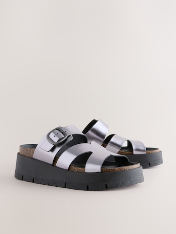 Next Pantolette i silver
