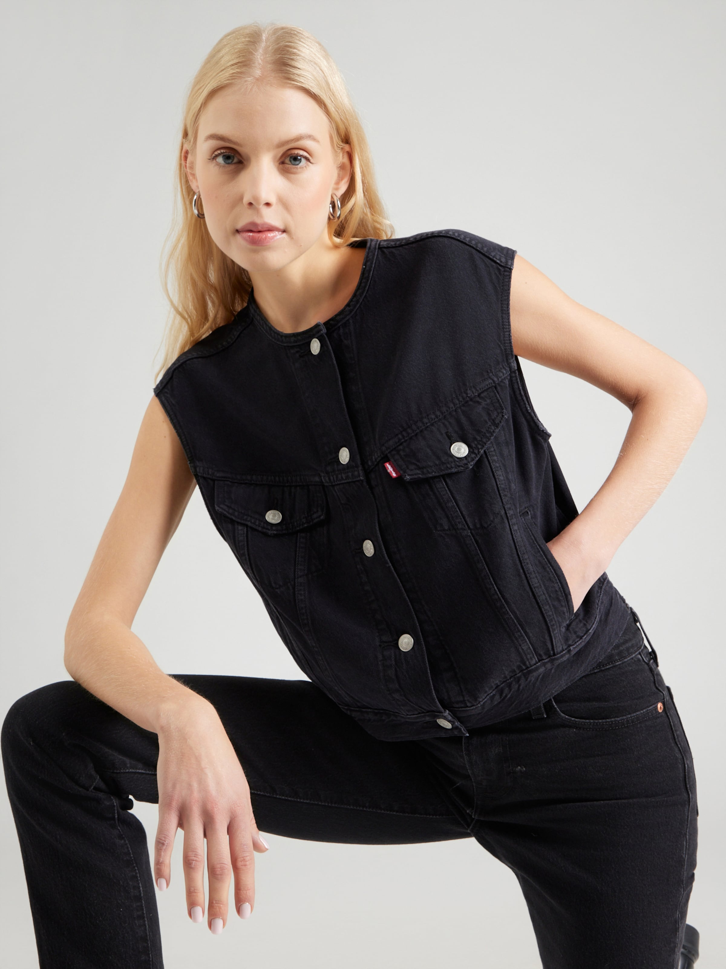 LEVI'S ® Vest 'Collarless Shrunken '90s Trucker Vest' in Black