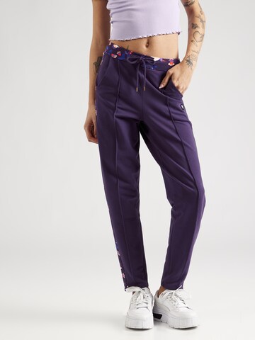 Blutsgeschwister Regular Pants in Purple: front