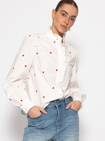 SASSYCLASSY Blouse in White