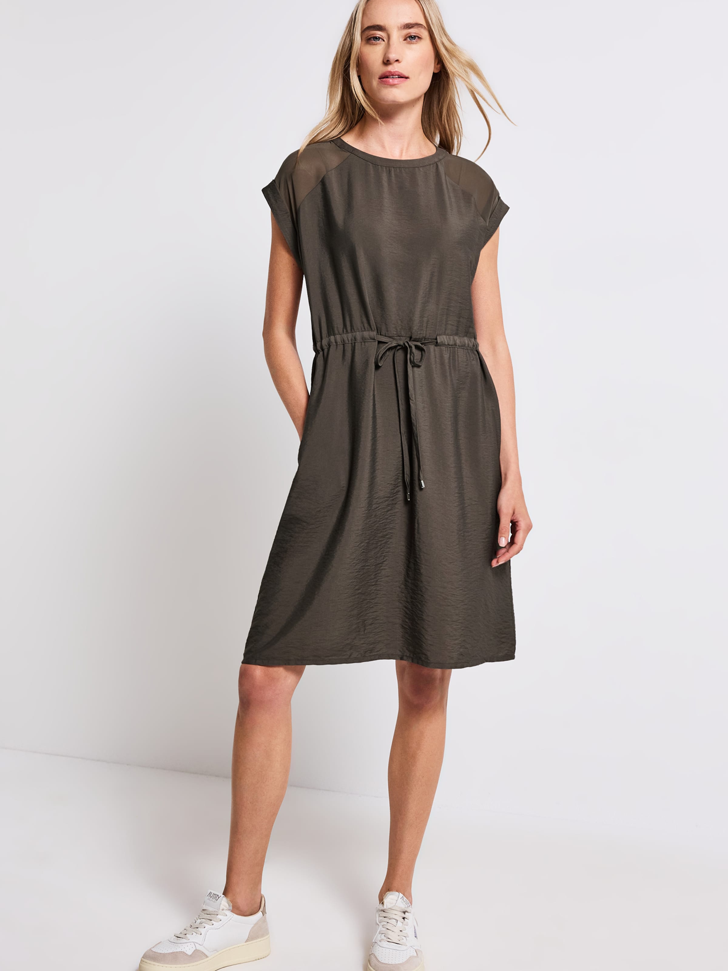 Robe T-Shirt Street One Femme Longueur Genou - Col Rond Et Manches Fendues Pour Un Style Décontracté Chic