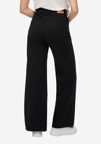 s.Oliver Wide Leg Jeans 'Suri' in Schwarz