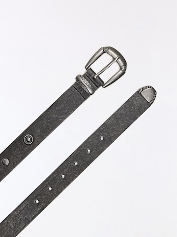 Bershka Riem in Zwart