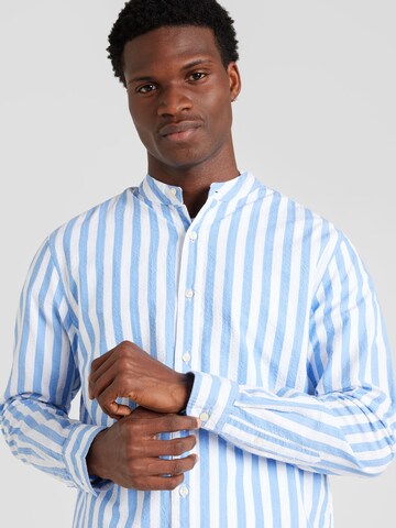 Dockers - Ajuste regular Camisa en azul