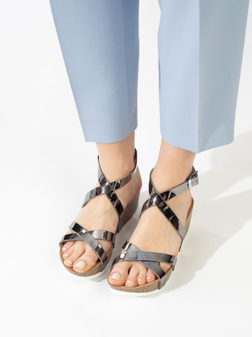 Bayton Sandalen met riem 'Asteria' in Zilver