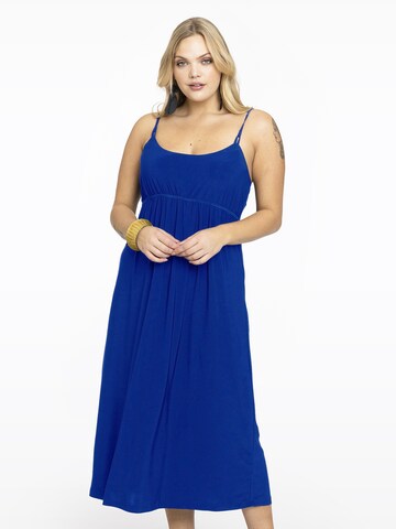 Yoek Dress in Blue: front