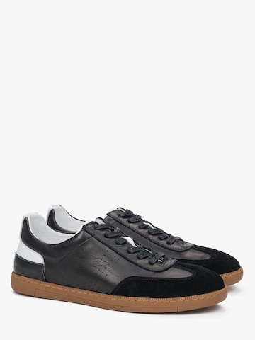 Sneaker bassa '951832-50' di Estro in nero