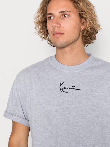 Karl Kani - Camisa 'Essential' em cinzento