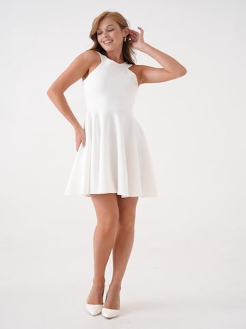 WOMAN VISION Šaty – bílá