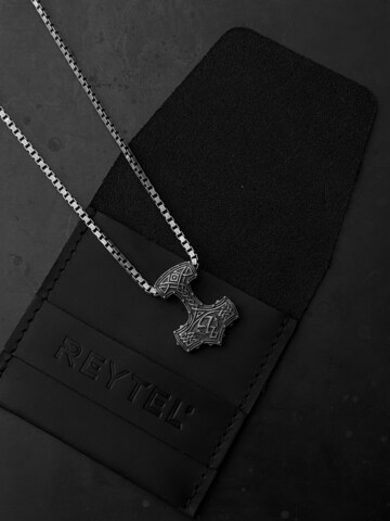 Brelocuri 'MJOLNIR' de la REYTEL pe argintiu