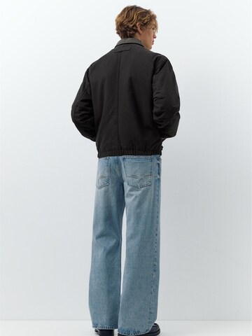 Pull&Bear Prehodna jakna | črna barva