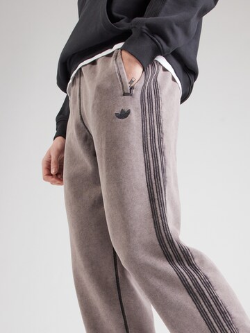 ADIDAS ORIGINALS Широкий Штаны 'ESS' в Серый