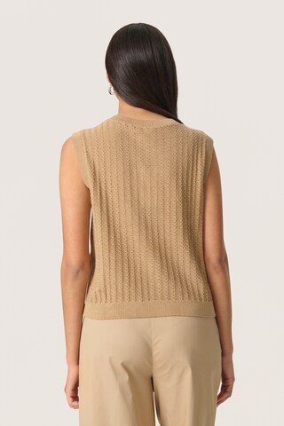 SOAKED IN LUXURY Knitted vest 'Susanna' in Beige