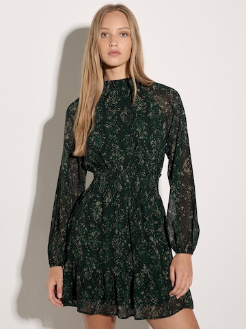 Apricot Kleid in Braun: Vorderseite